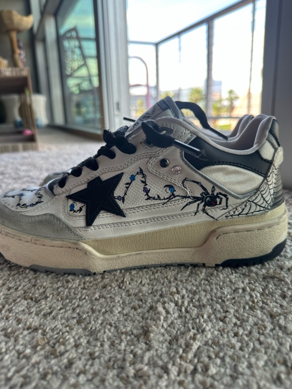 Golden Goose womens White Leather Sneakers with Black Laces - Picture 3 of 7